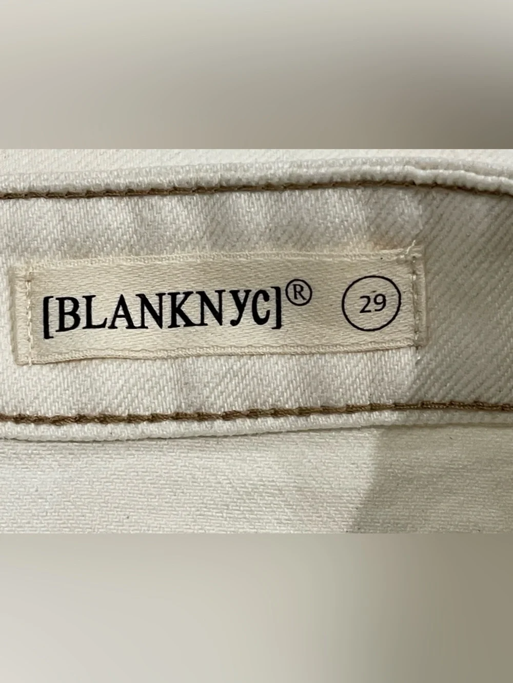 BLANKNYC pleated front denim Ecru bermuda Jorts Women Size 29 NEW